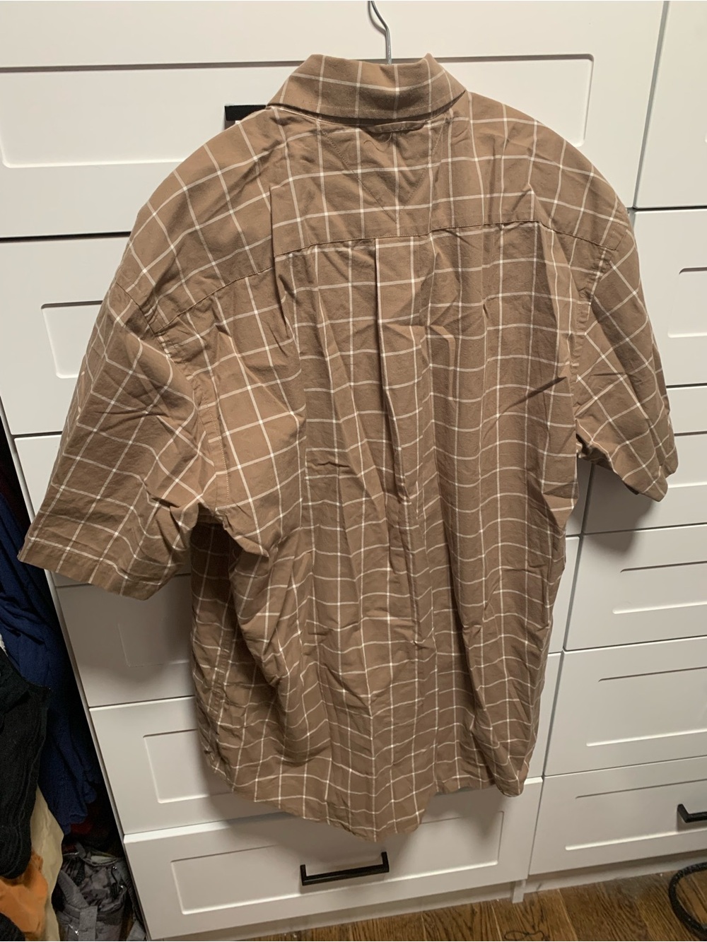 Tommy Hilfiger Men’s Tan Brown Windowpane Button-Down Shirt - Picture 6 of 7